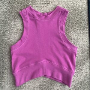 Fabrik pink cropped workout tank! New without tags. One size but fits best XS-M.